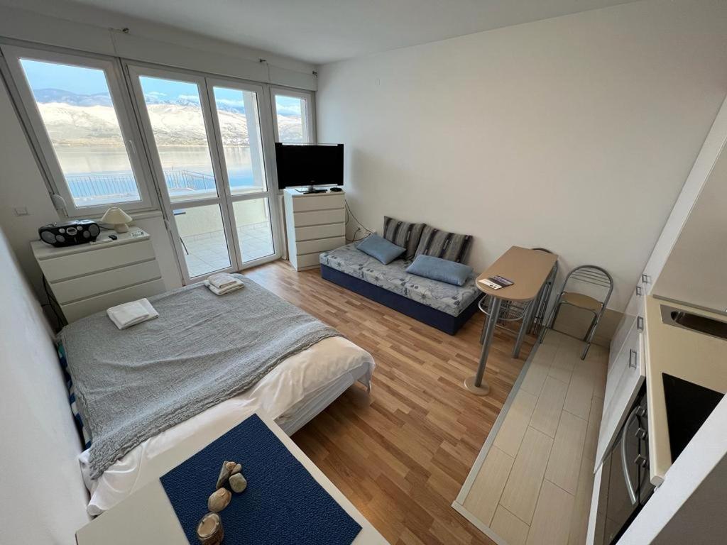 Sea View & Pool Studio Pag Town Exterior foto